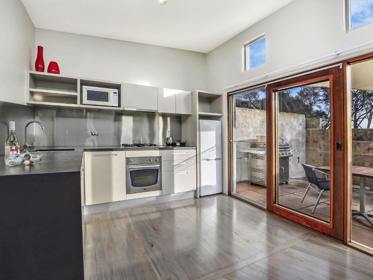 Hearns Beachside Villa 2 Port Fairy Exterior photo