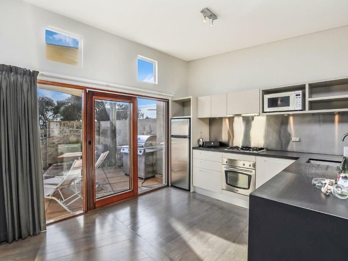 Hearns Beachside Villa 2 Port Fairy Exterior photo